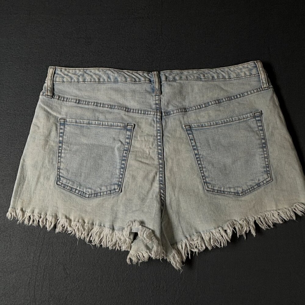 Wild Fable 5 Button Jean Shorts Size 18 - Picture 7 of 8